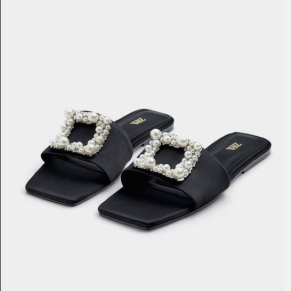 Zara FLAT SATIN EFFECT PEARL SANDALS
